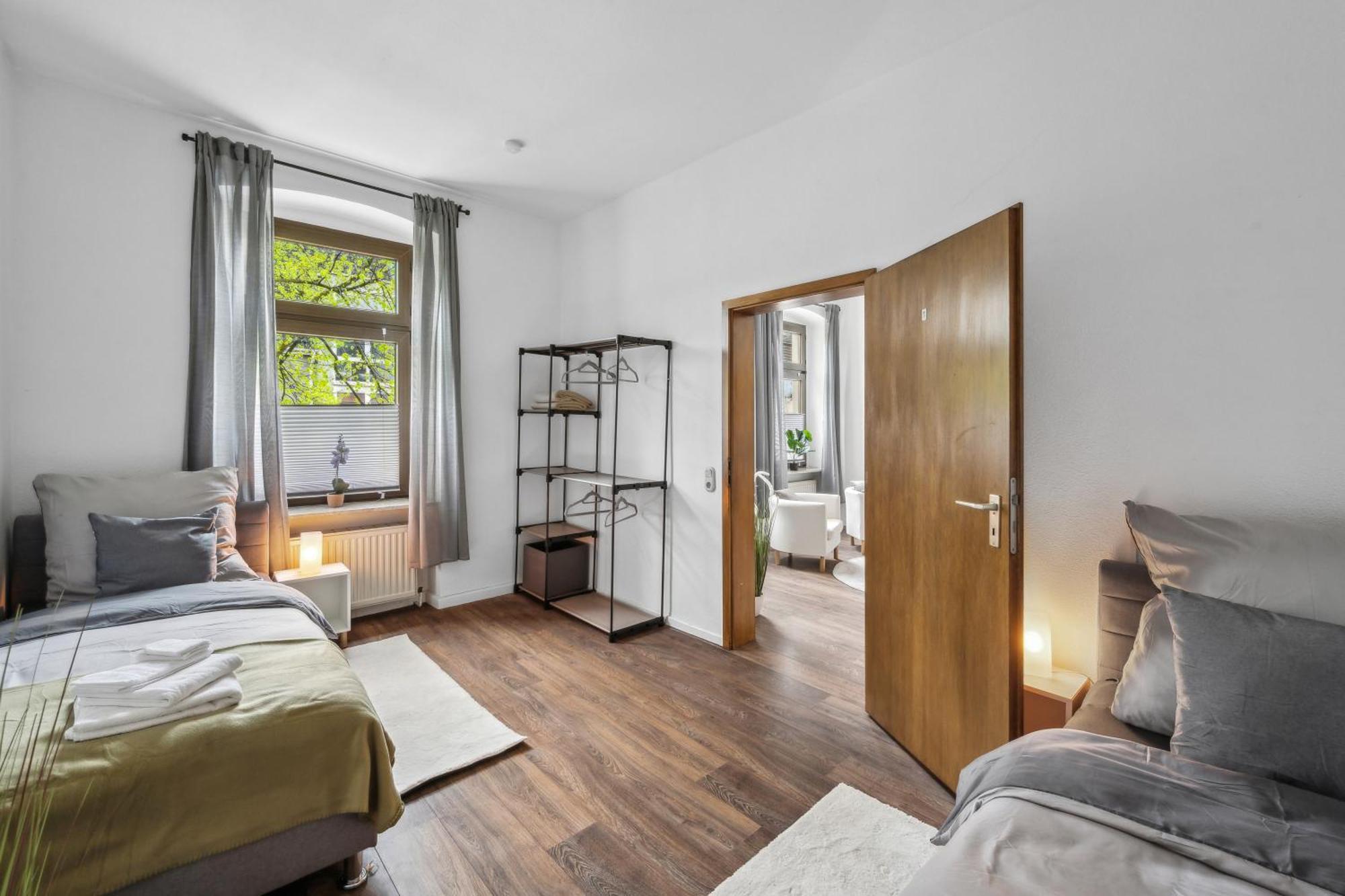 Wupper Home Ii, Top Lage Ideal Fuer Geschaeftsleute, Monteure, Familien, 3 Zimmer, Flachbild-Tv Wuppertal Exterior foto