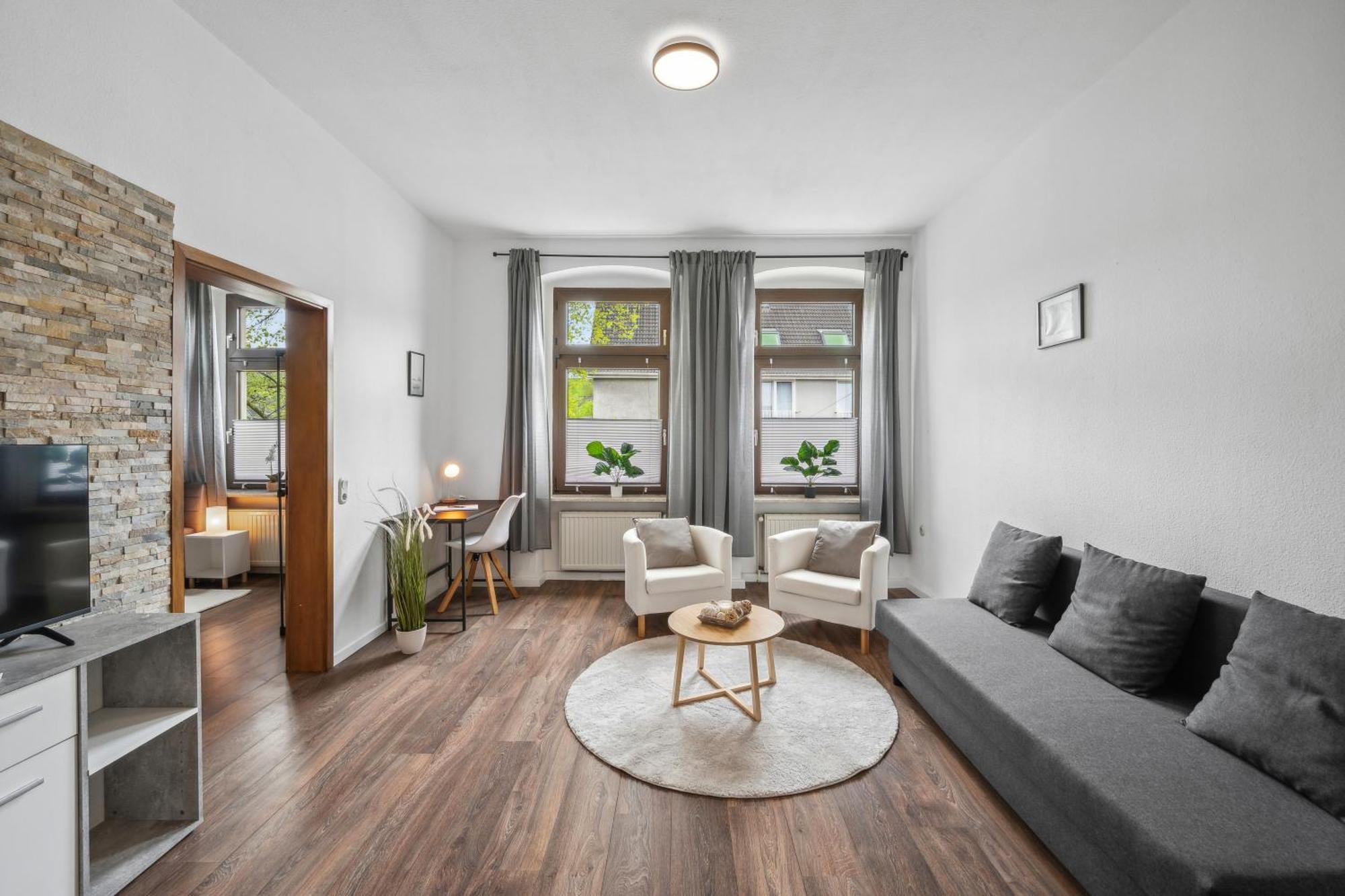 Wupper Home Ii, Top Lage Ideal Fuer Geschaeftsleute, Monteure, Familien, 3 Zimmer, Flachbild-Tv Wuppertal Exterior foto